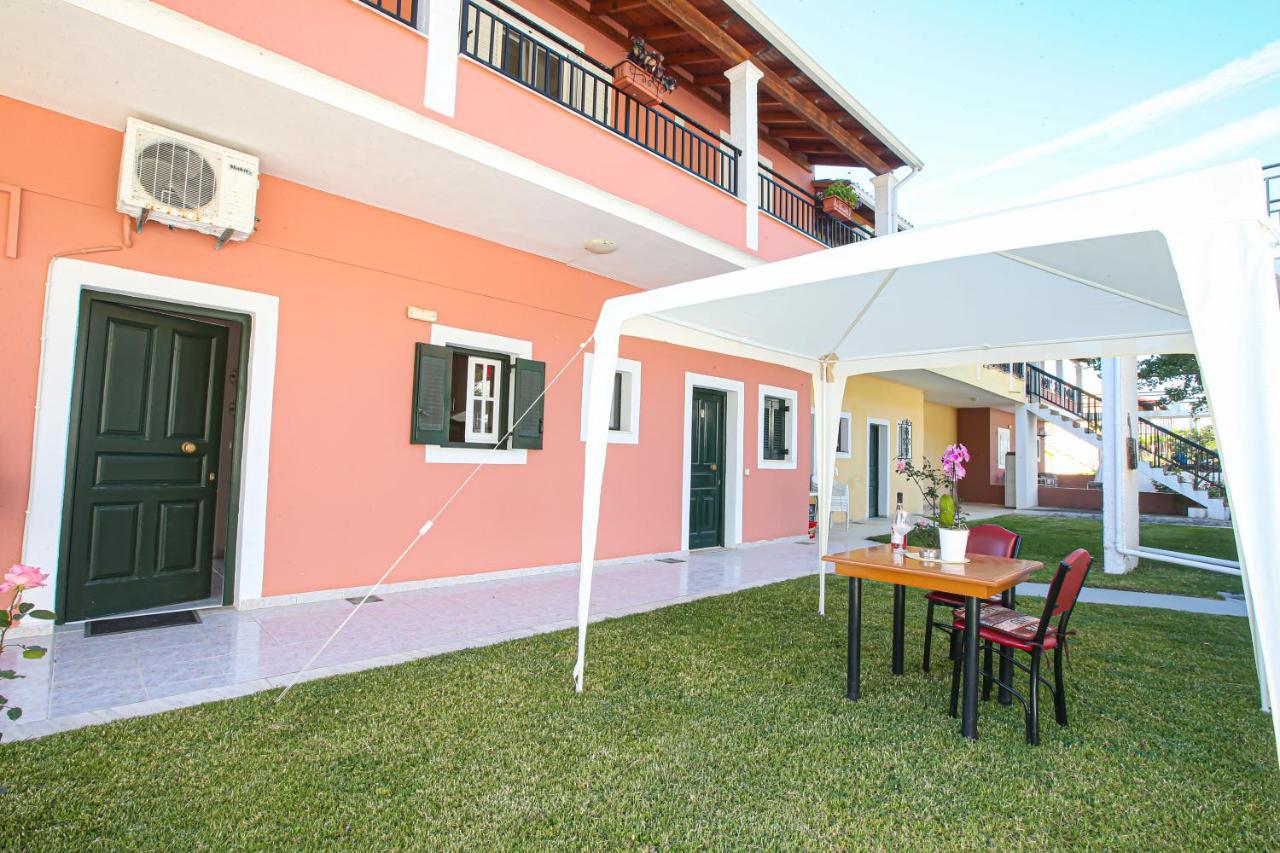 Apartamento Angela'S House By The Sea Marathiás Exterior foto